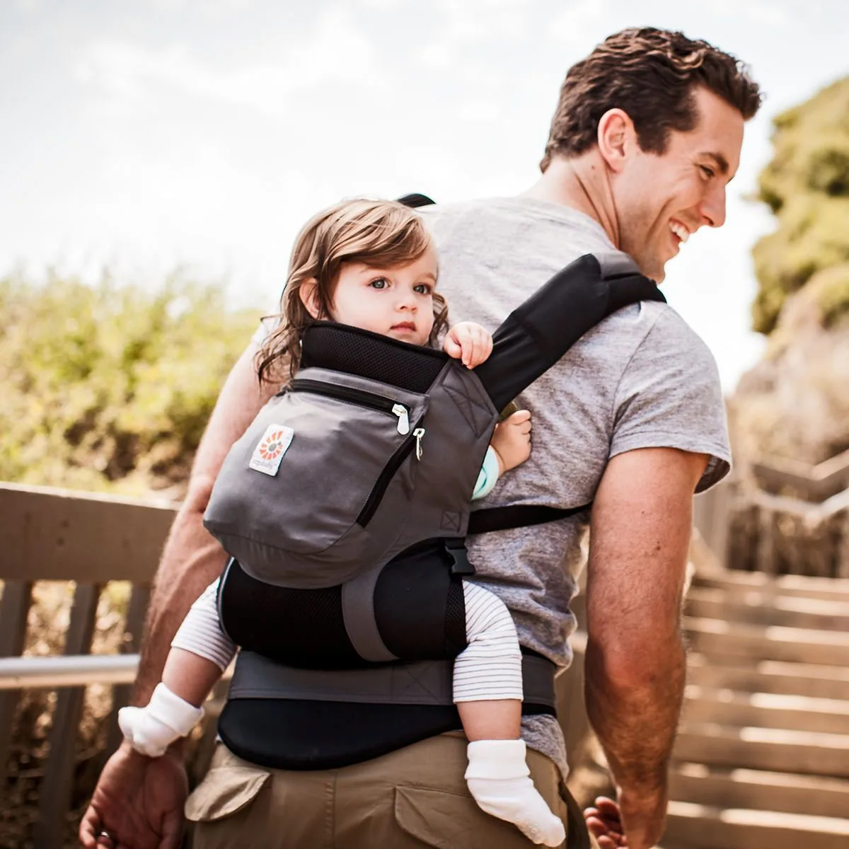 Ergobaby Performance